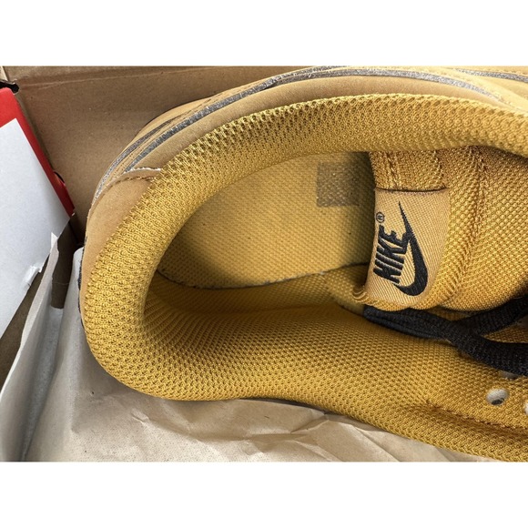 Nike Dunk Low‎ Shoes Mens Wheat Tan Nubuck Black Sole Laces Retro Casual Skate - Picture 9 of 9